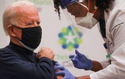 Байден сделал прививку против коронавируса - korrespondent.net - Сша - штат Делавэр