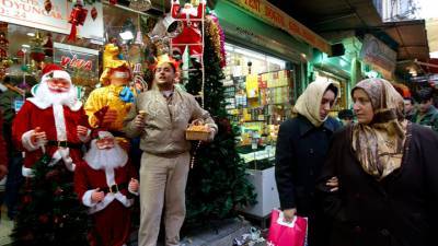 Грустный праздник: Турция запретила новогодние мероприятия в отелях - vesti.ru - Турция