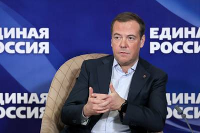 Дмитрий Медведев - Медведев заявил о накрывшей Белый дом волне прощальной активности - lenta.ru - Россия - Сша