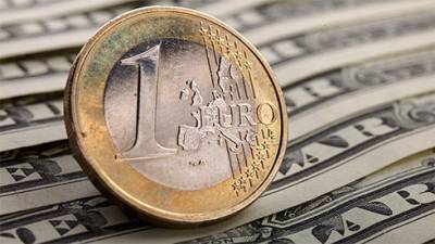 Евро дешевеет к доллару 22 декабря на фоне ухудшения ситуации с коронавирусом - bin.ua - Украина