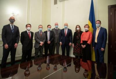 Денис Шмыгаль - Шмыгаль: Украине нужен доступ к COVID-вакцине в начале следующего года - for-ua.com - Украина - Евросоюз