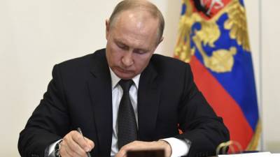 Владимир Путин - Путин продлил отсрочку по налогам для бизнеса до 1 мая 2021 года - nation-news.ru - Россия