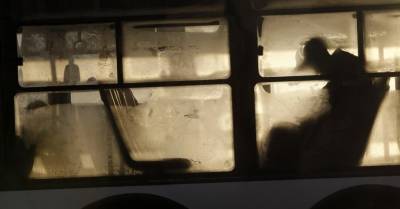 В автобусе Талси — Дубулты — Рига ехал заболевший Covid-19: пассажиров просят следить за здоровьем - rus.delfi.lv - Рига
