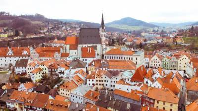 В Чехии продлили режим ЧС из-за коронавируса - mir24.tv - Чехия