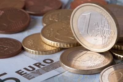 Доллар дешевеет относительно евро и иены - smartmoney.one - Сша - Англия