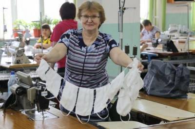 В России запустят производство самоочищающихся тканей для масок и костюмов - aif.ru - Россия - Новосибирск