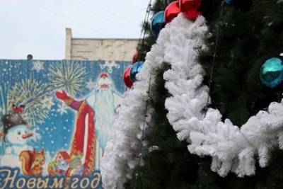 Главную елку ЛНР откроют 25 декабря - mk.ru - Лнр - Луганск