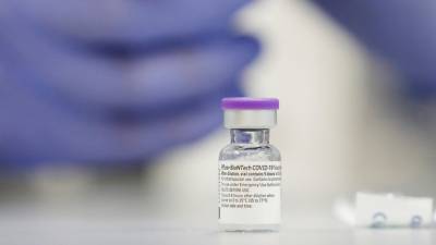 Pfizer и BioNTech дополнительно поставят в США 100 млн доз вакцины - russian.rt.com - Сша - Германия