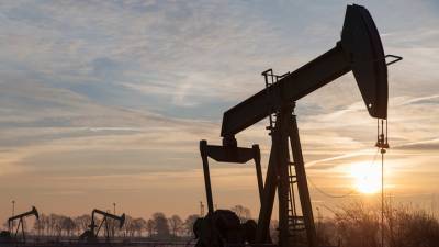 Мировые цены на нефть незначительно растут - vesti.ru - Сша - Лондон - Нью-Йорк