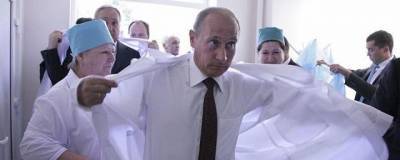 Владимир Путин - Путин: Медикам, борющимся с COVID-19, нужно удвоить выплаты на праздниках - runews24.ru - Россия