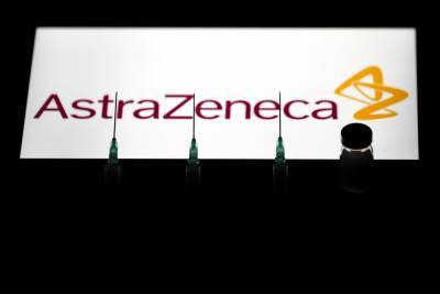 Мэтт Хэнкок - AstraZeneca подала запрос на регистрацию своей вакцины от коронавируса - 24tv.ua - Украина - Англия