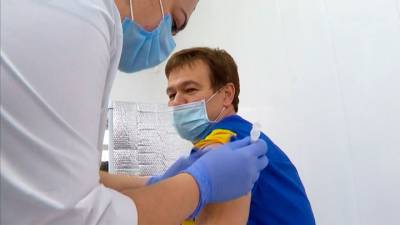 Дмитрий Чернышенко - Россияне смогут записаться на вакцинацию через портал госуслуг - vesti.ru - Россия