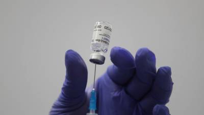 Денис Мантуров - Россия планирует выпустить до 30 млн доз вакцины к июлю - russian.rt.com - Россия