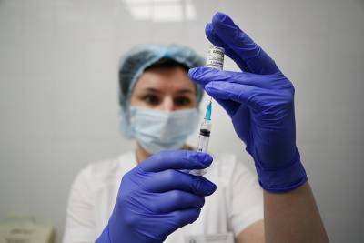 Денис Мантуров - Мантуров раскрыл цену российской вакцины от коронавируса - tvc.ru