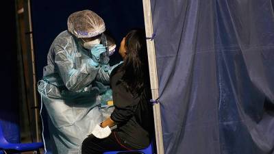 В Гонконге выявили более 70 новых случаев коронавируса - iz.ru - Англия - Китай - Израиль - Гонконг - Гонконг