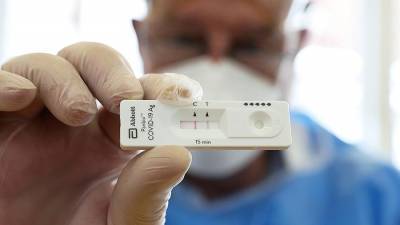 В Швейцарии выявили случаи заражения новым штаммом коронавируса - iz.ru - Англия - Швейцария