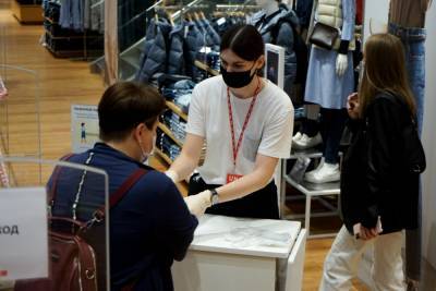 Петербуржцы продолжат носить маску после окончания пандемии - abnews.ru