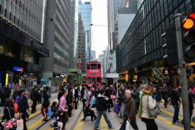В Гонконге резко увеличили период самоизоляции из-за новой COVID-волны - zik.ua - Китай - Тайвань - Гонконг - Гонконг - Макао