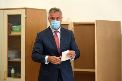 Президента Черногории доставили в больницу с двусторонней пневмнонией - rtvi.com - Сербия - Черногория