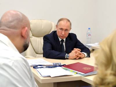 Владимир Путин - Дмитрий Песков - Песков заверил, что Путин сам сообщит, когда опробует вакцину от ковида - sobesednik.ru