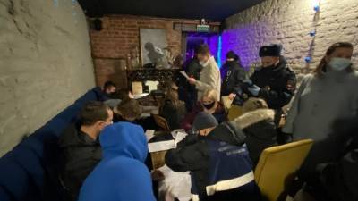 Ян Поповский - Московский бар принимал посетителей в "тайных комнатах" после 23:00 - inforeactor.ru