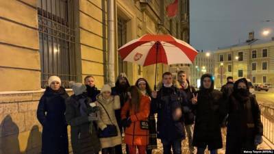 В Петербурге у консульства Беларуси задержали 14 протестующих: что известно - 24tv.ua - Санкт-Петербург - Белоруссия