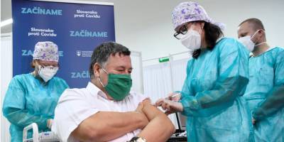Владимир Крчмери - Radovan Stoklasa - В Словакии стартовала вакцинация от COVID-19 - nv.ua - Словакия