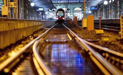 Си Цзиньпин - Асахи симбун (Япония): Китай строит в Венгрии железную дорогу по контракту, который засекречен на десять лет - inosmi.ru - Китай - Япония - Париж - Стамбул - Сербия - Венгрия