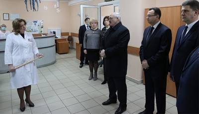 Александр Лукашенко - Лукашенко посещает детскую инфекционную больницу в Минске - naviny.by - Минск