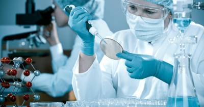 Ученые придумали, как сформировать "мгновенный иммунитет" к COVID - ren.tv - Англия