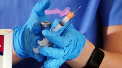 Говард Цукер - В США проверяют сообщения о махинациях вокруг вакцины от COVID-19 - russian.rt.com - Сша - штат Нью-Йорк
