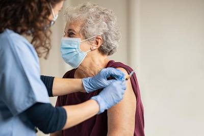 Первой из жителей Германии вакцинирована 101-летняя женщина из Саксонии-Анхальт - rusverlag.de - Германия - земля Саксония-Анхальт - Хальберштадт