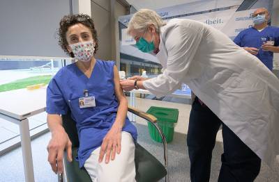 Андрей Бабиш - В Евросоюзе началась массовая вакцинация от коронавируса - rtvi.com - Италия - Германия - Евросоюз - Рим - Чехия