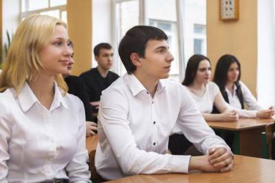 В России в 2021 году выпускники не будут сдавать ЕГЭ по математике базового уровня - argumenti.ru - Россия