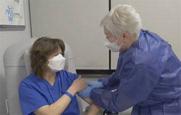 Первая прививка от коронавируса в Литве сделана медсестре - charter97.org - Литва