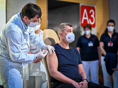 Андрей Бабиш - В Чехии стартовала массовая вакцинация. Первому в стране прививку от коронавируса сделали премьер-министру - gordonua.com - Прага - Чехия