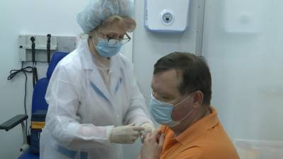 Джордж Мейсон Анч - Эксперт рассказала о влиянии новых вариантов COVID-19 на эффективность вакцин - vesti.ru