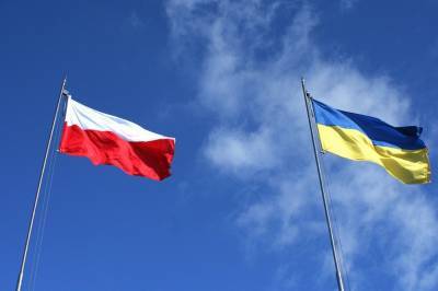 Польша ввела "национальный карантин": Какие категории украинцев смогут свободно попасть в страну - zik.ua - Украина - Польша