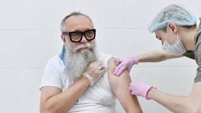 Владимир Болибок - Иммунолог дал советы по вакцинации от COVID-19 для пожилых - russian.rt.com