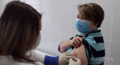 Учительница после прививки от коронавируса: "Не больно, какое-то ощущение радости потом возникло" - pg21.ru - республика Чувашия