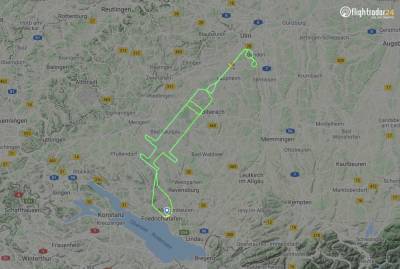 Самолет нарисовал в небе гигантский шприц в честь вакцины от Covid-19 - news.bigmir.net - Германия