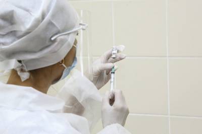 Ученые рассказали, кому не помогут антитела от коронавируса - infox.ru - Англия