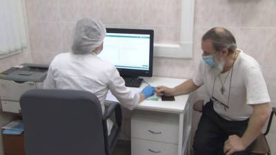 В Москве началась вакцинация от COVID-19 граждан старше 60 лет - russian.rt.com - Москва