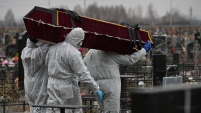 Росстат: в РФ умерли уже более 116 тысяч человек с коронавирусом - svoboda.org - Россия