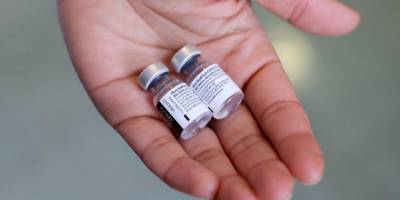 В Германии зафиксировали ряд случаев передозировки вакциной Pfizer: четыре человека госпитализированы - nv.ua - Германия - Штральзунд