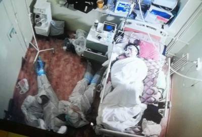 Медики в Сосновом Бору провели всю ночь у постели пациента с COVID-19 - online47.ru - Россия - Санкт-Петербург