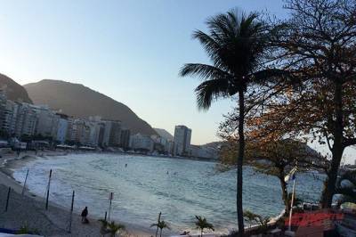 В Рио-де-Жанейро из-за коронавируса на Новый год закроют все пляжи - aif.ru - Франция - Рио-Де-Жанейро