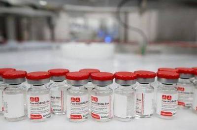 Дмитрий Пиневич - Белоруссия начала вакцинацию населения от коронавируса российским "Спутником V" - smartmoney.one - Россия - Белоруссия