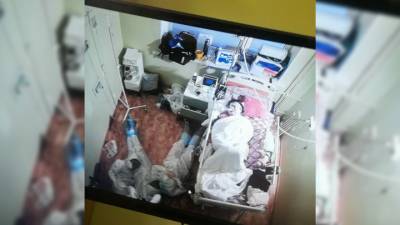В Ленобласти врачи всю ночь лежали у кровати тяжелобольного пациента - vesti.ru - Россия - Ленобласть обл.
