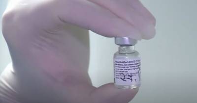 Восьми немцам по ошибке ввели пятикратную дозу вакцины от коронавируса - focus.ua - Германия - Евросоюз - Штральзунд